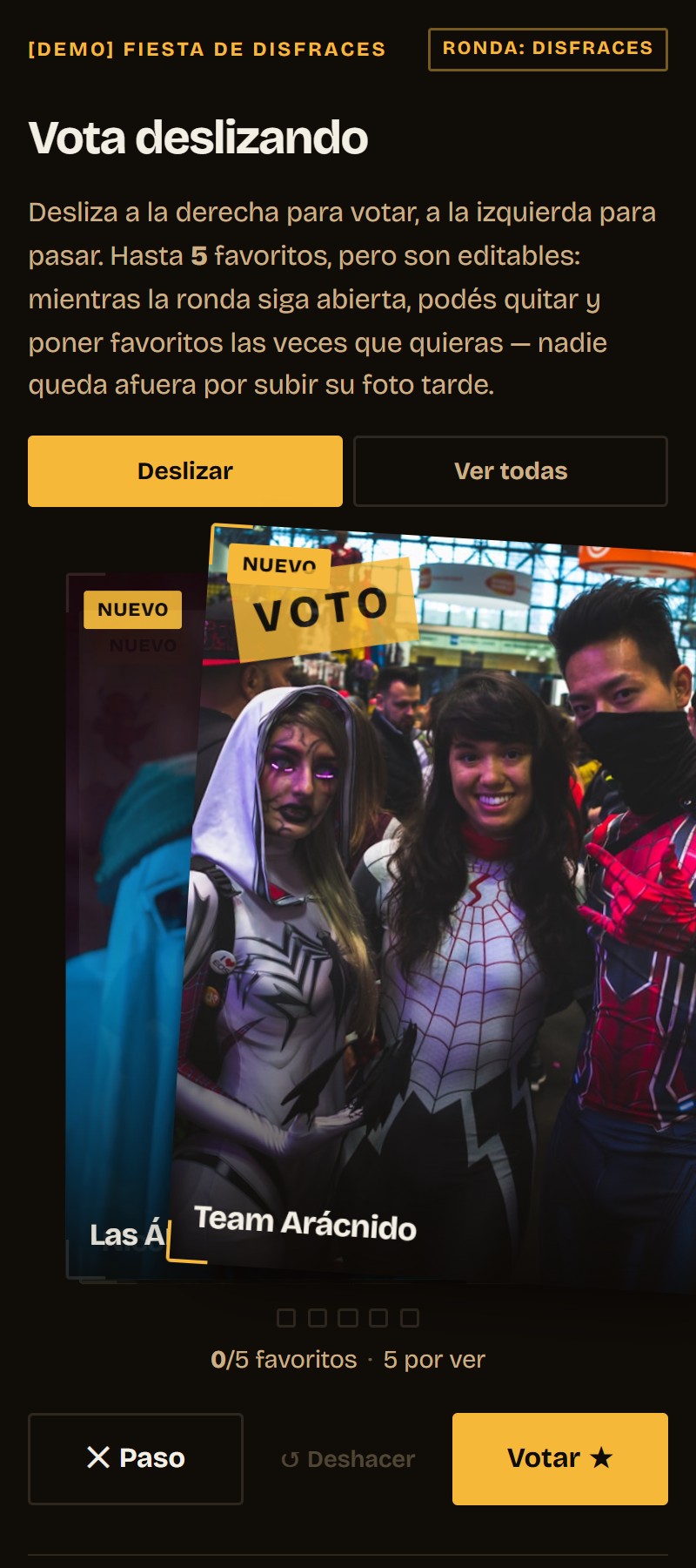La pantalla del invitado votando deslizando: una foto a pantalla completa con la etiqueta NUEVO en la esquina (todavía no la vio) y el sello amarillo VOTO apareciendo mientras la arrastra hacia la derecha, con los botones Paso, Deshacer y Votar debajo.